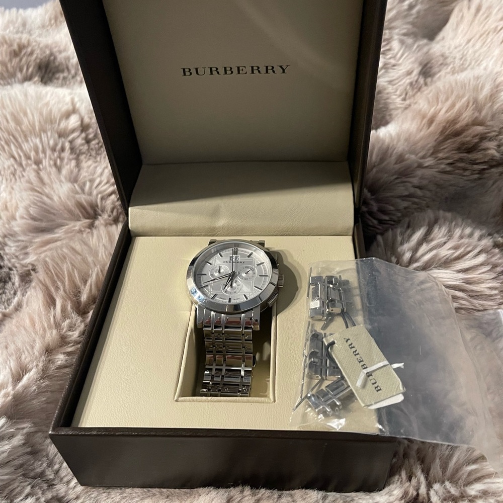 Burberry Silver Men Watch - Picture 5 of 10